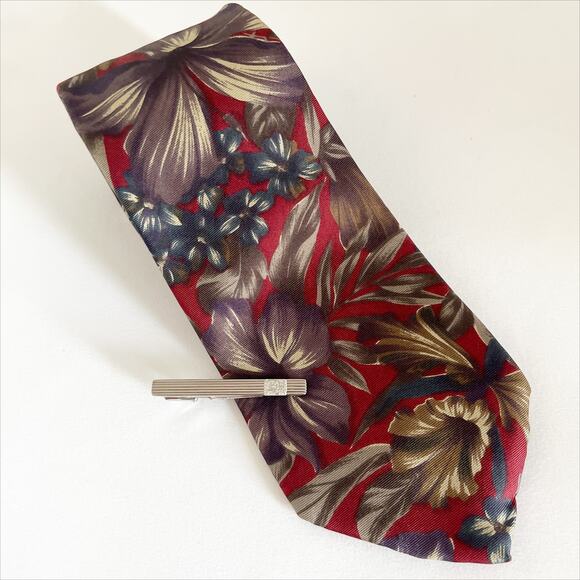 DIOR Vintage Floral Silk Tie and DIOR Silver Tie Clip Box - Picture 9 of 10